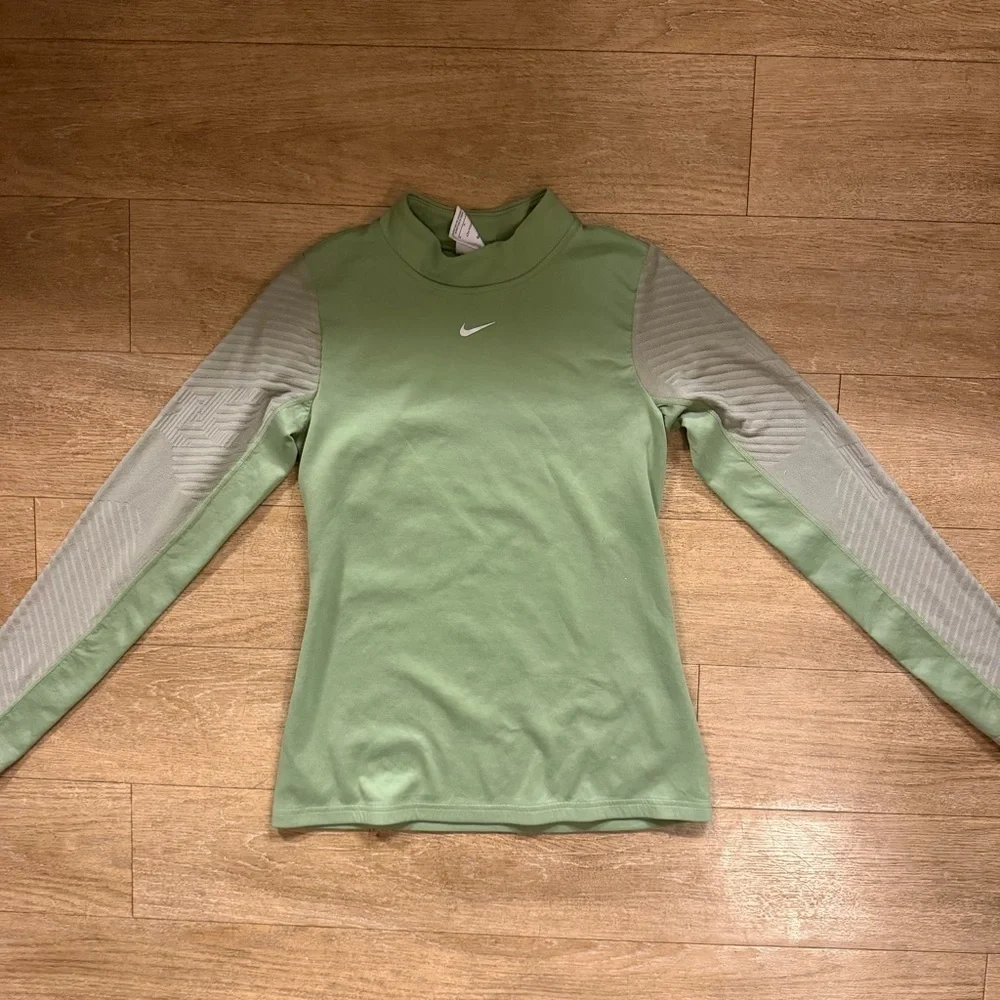 Nike Pro Olive Green Therma-FIT Long Sleeve Top size medium